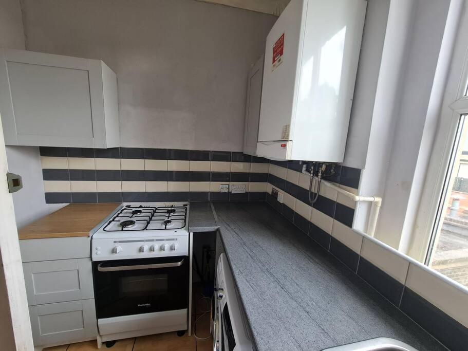 Cute One Bedroom Apartment London Eksteriør bilde